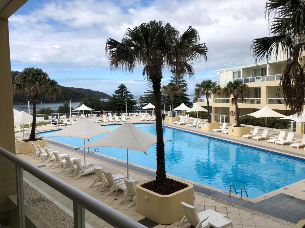 Base Holidays - Ettalong Beach Premium Apartments Bagian luar foto