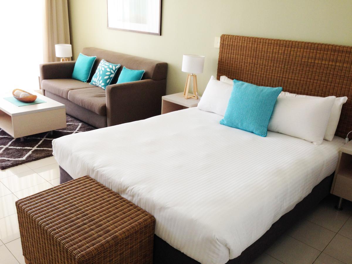 Base Holidays - Ettalong Beach Premium Apartments Bagian luar foto