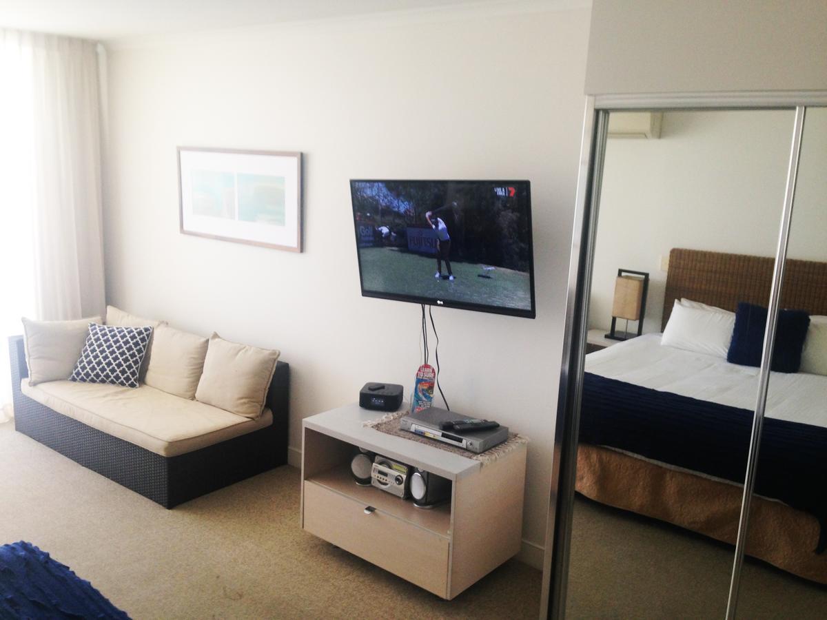 Base Holidays - Ettalong Beach Premium Apartments Bagian luar foto