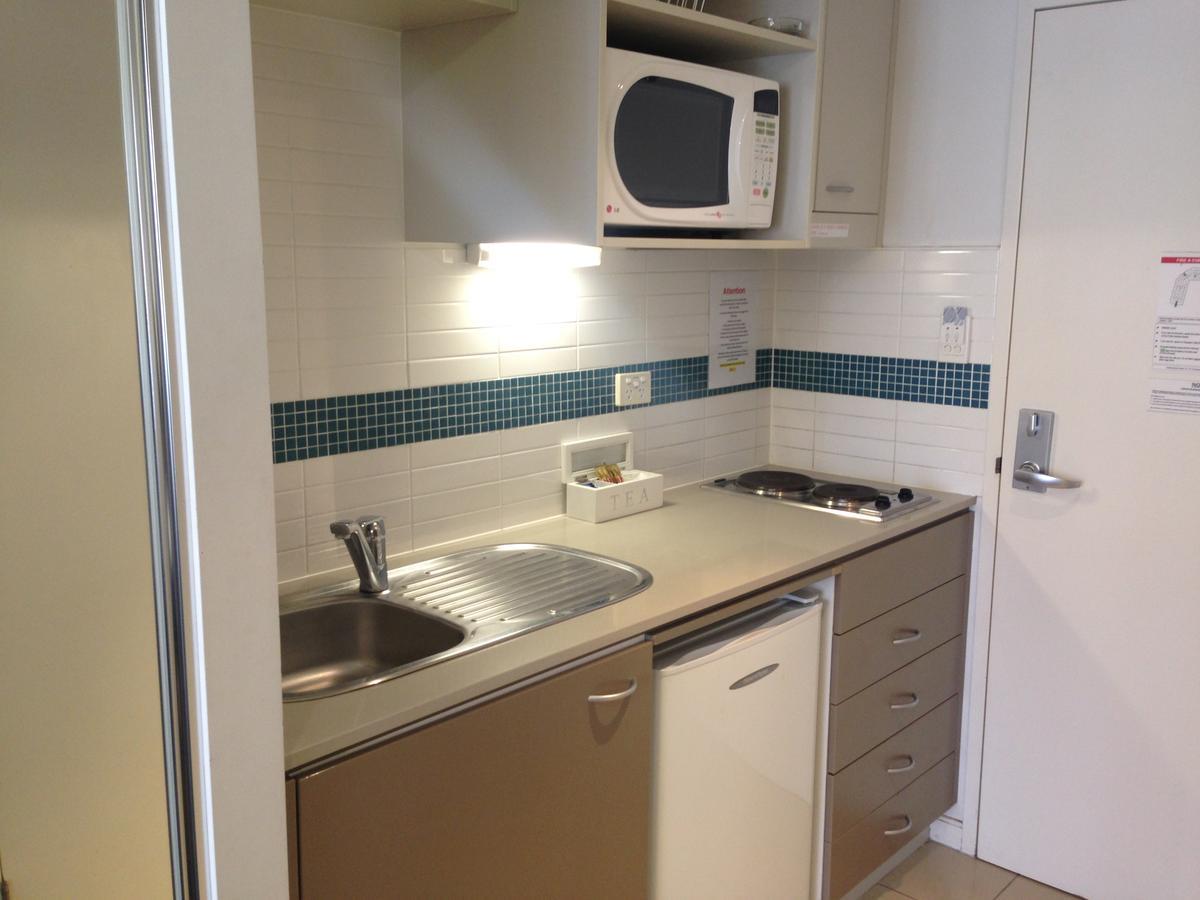 Base Holidays - Ettalong Beach Premium Apartments Bagian luar foto