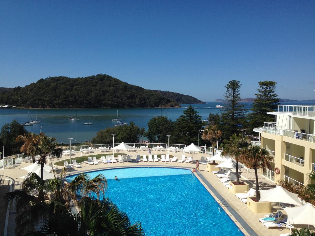 Base Holidays - Ettalong Beach Premium Apartments Bagian luar foto